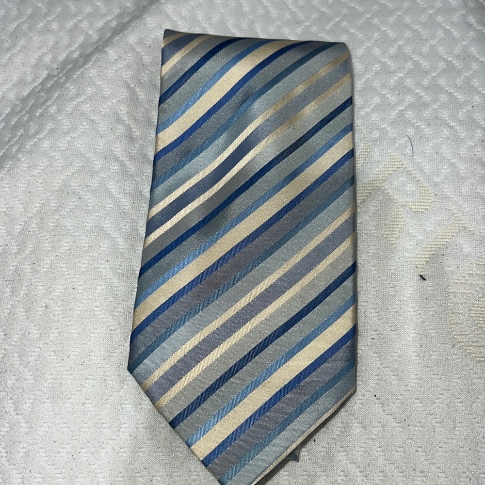 Weatherproof men’s ties blue stripes hand made 100% silk good condition